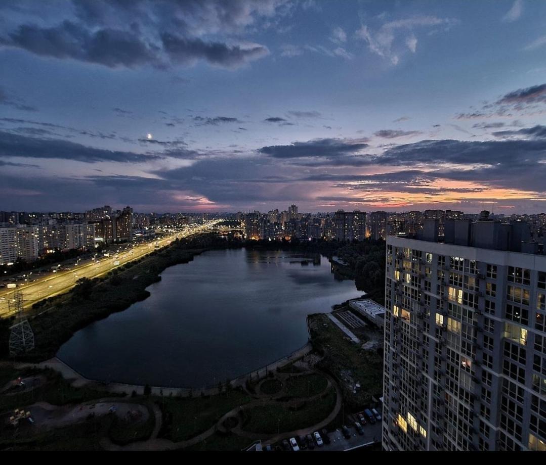 Your Apartment Kharkivska Киев Екстериор снимка
